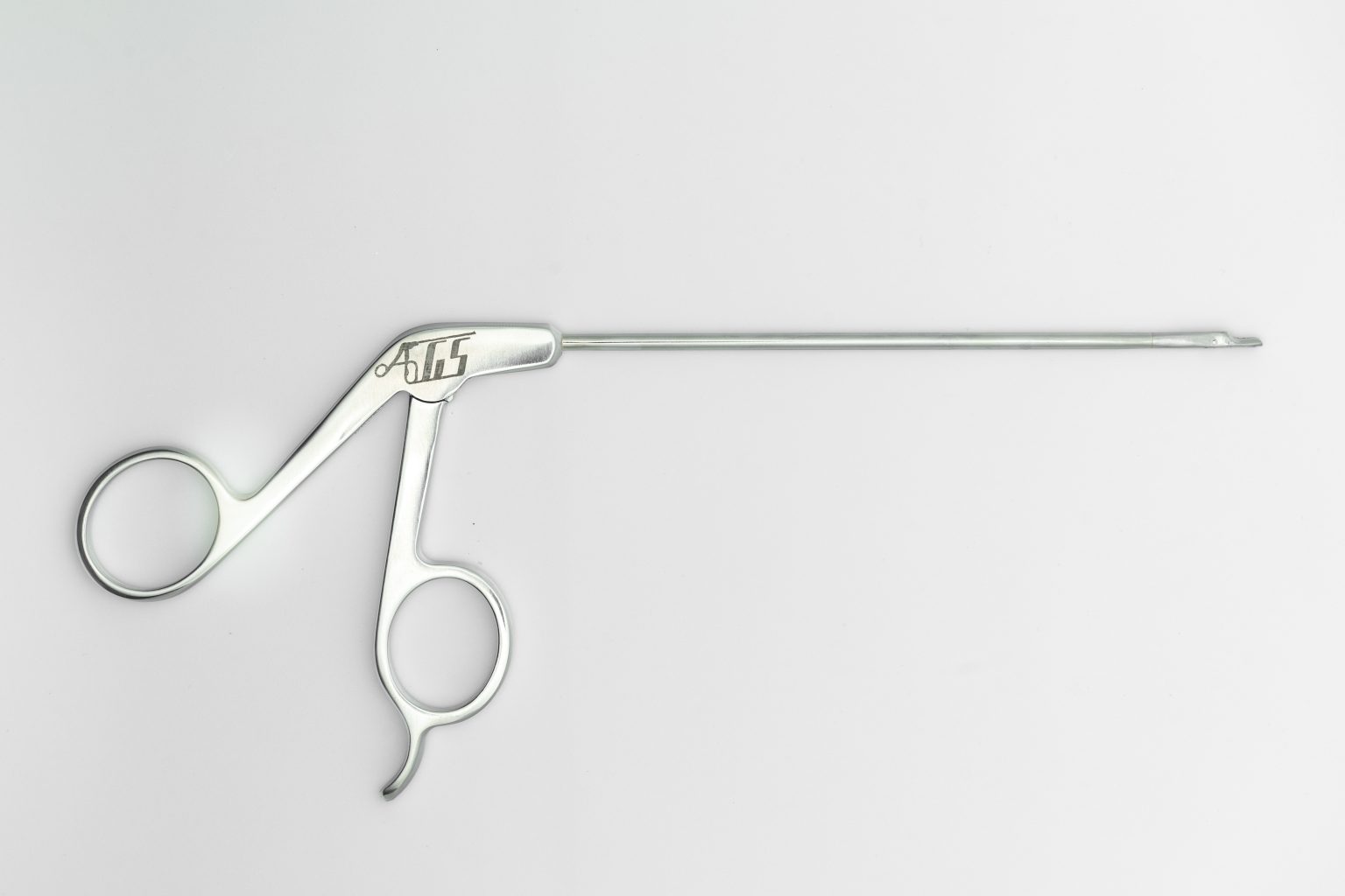 Pinça Punch Direita 2.7 30° - AGS - Materiais Cirúrgicos